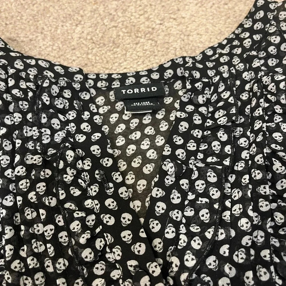Torrid Georgette Ruffle Front Flutter Sleeve Blouse with Skulls - Picture 5 of 9